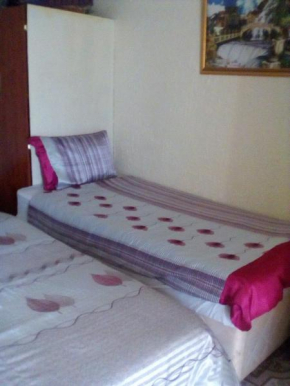 Гостиница Guest House Macauly  Йоханнесбург